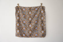 Charger l&#39;image dans la galerie, Petit foulard léopard kitsch
