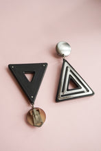 Load image into Gallery viewer, Silver triangle pendant clips
