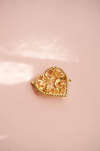 Load image into Gallery viewer, &quot;Mothers&quot; Heart Brooch
