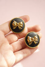 Load image into Gallery viewer, Golden knot cabochons
