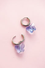 Load image into Gallery viewer, Papillons bleus - boucles oreilles upcyclées
