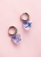 Load image into Gallery viewer, Papillons bleus - boucles oreilles upcyclées
