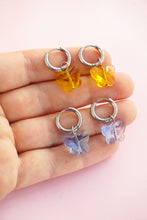 Load image into Gallery viewer, Papillons oranges - boucles oreilles upcyclées
