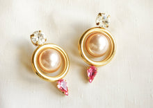 Load image into Gallery viewer, Baroque earrings with pink rhinestones
