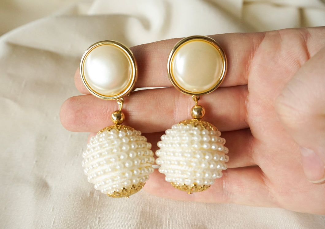 Clips boules de perles blanches