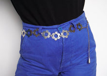 Load image into Gallery viewer, Flower chain belt &lt;104cm
