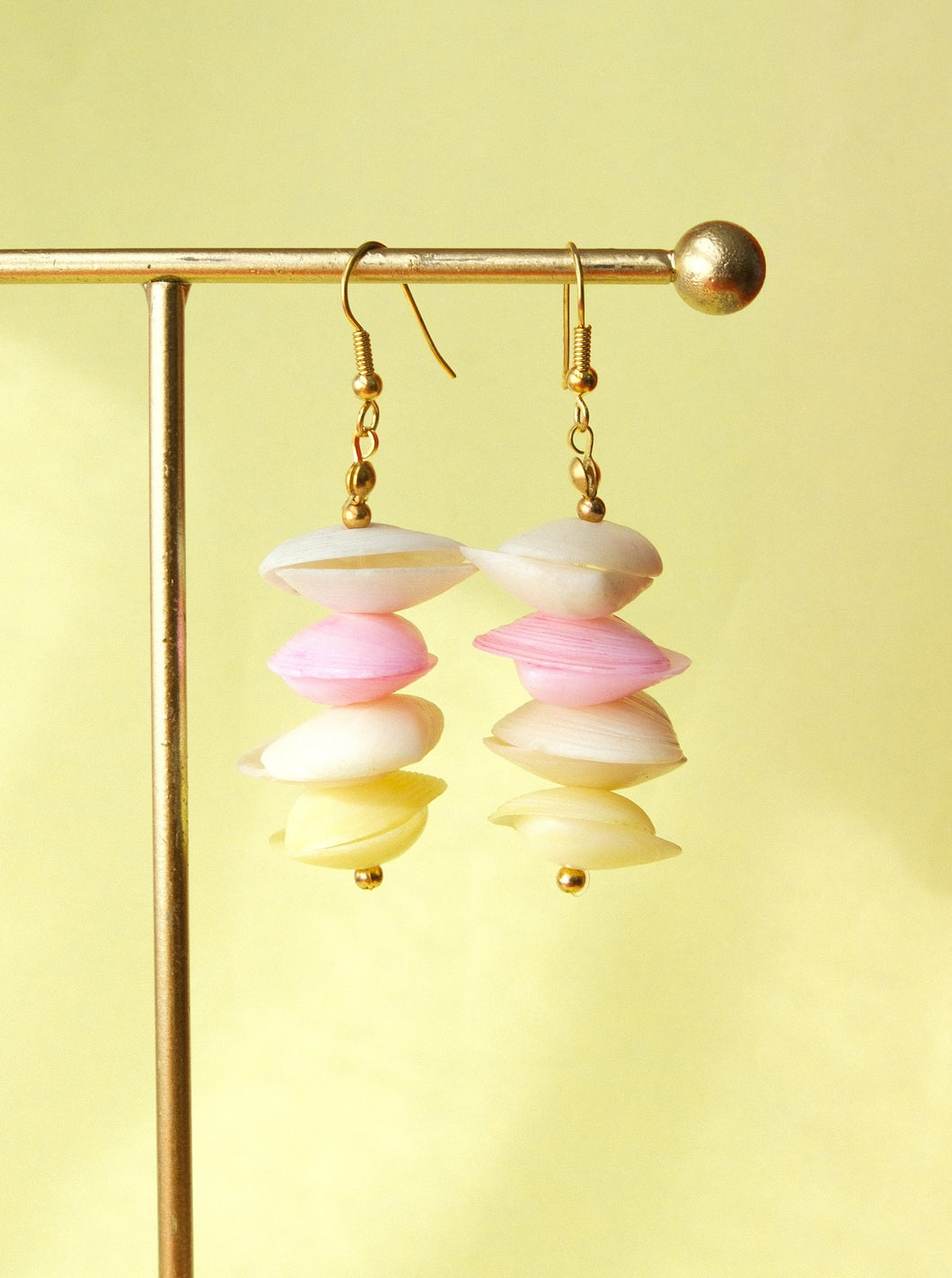 Boucles coquillages pastels