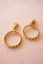 Load image into Gallery viewer, Golden clip-on earrings
