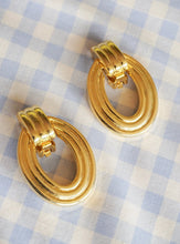 Load image into Gallery viewer, Golden clip-on earrings
