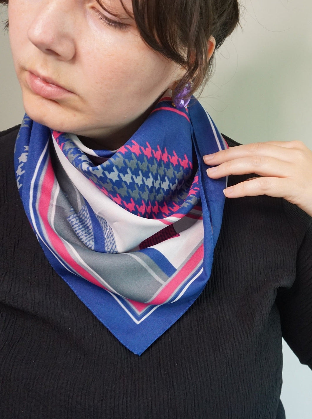 Pierre Cardin - Blue and pink houndstooth scarf