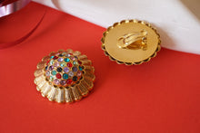 Load image into Gallery viewer, Golden round clips and multicolored rhinestones
