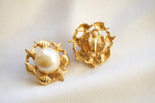 Charger l&#39;image dans la galerie, Clips perle et coquillages dorés
