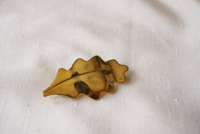Load image into Gallery viewer, Ines de la Fressange - oak leaf brooch
