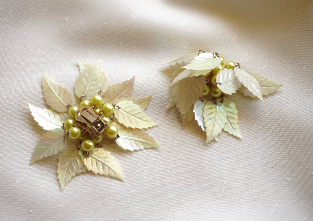 Clips clusters yellow pearls and leaves