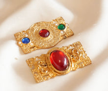 Load image into Gallery viewer, Vintage golden and red rectangle brooch

