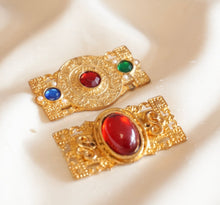 Load image into Gallery viewer, Vintage rectangle brooch with rhinestones
