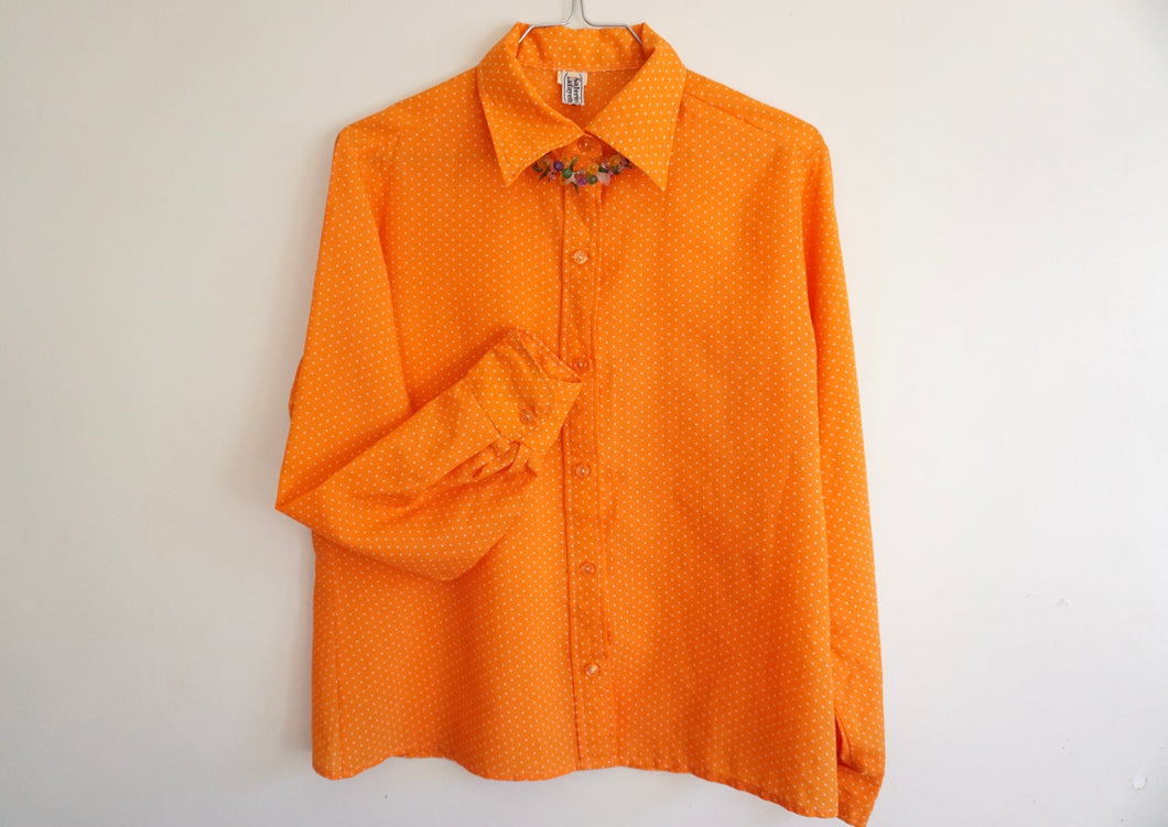 Chemise orange à pois blanc