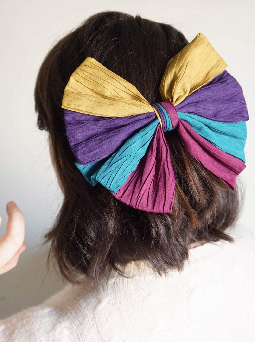Vintage multicolored bow barrette